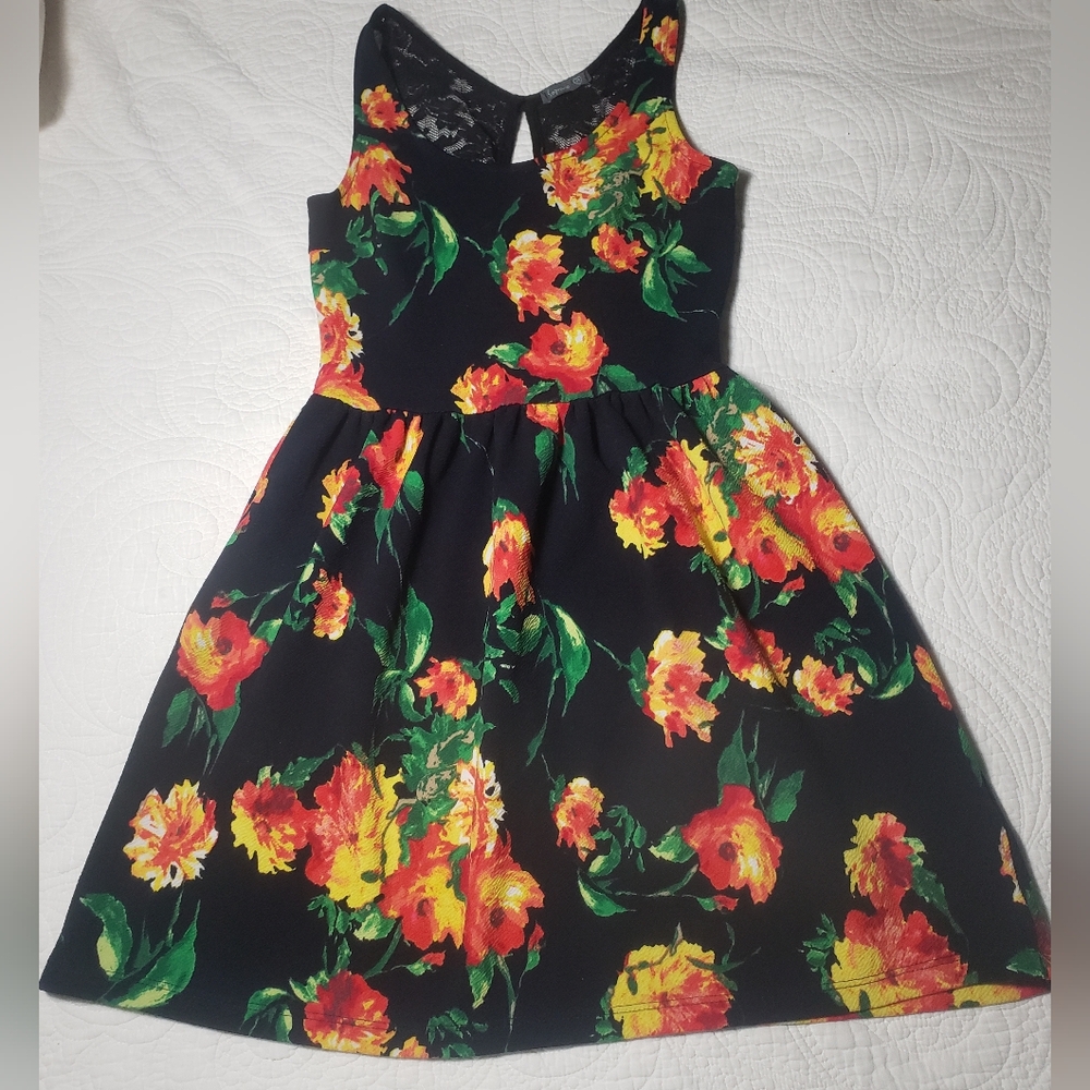 Soprano Floral Lace-Back Sleeveless Summer Dress – Junior's Extra Small